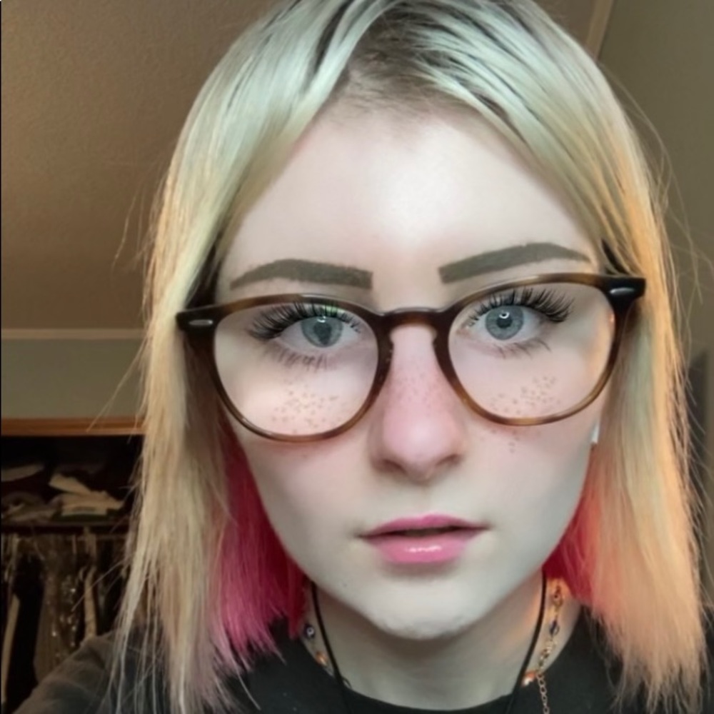 Meet your Posher, Grace